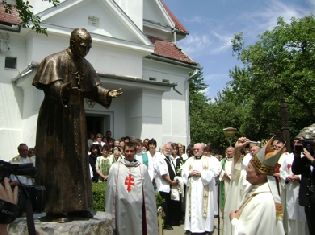 Az emberi méltóság szobra