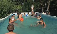 Bővebben: Szászvárosi kertünkben fürdenek a gyermekek